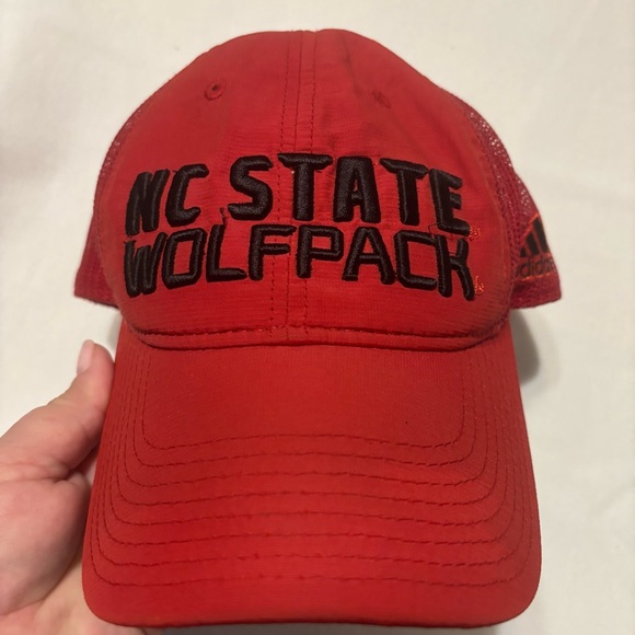 Vintage Adidas Red NC State Wolfpack Hat adjustable - Picture 1 of 5